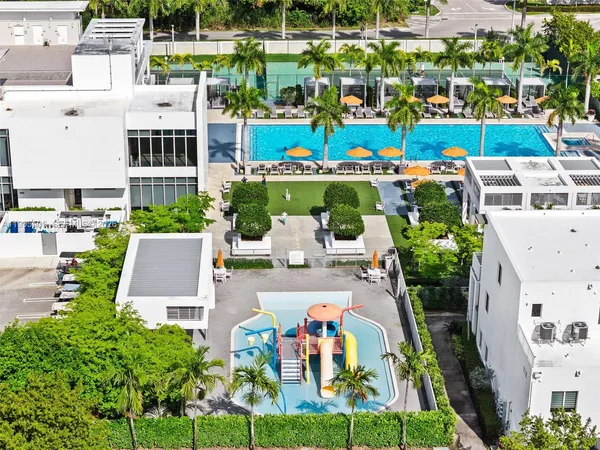 $575,000 | 10305 Northwest 63rd Terrace, Unit 105, Doral, FL 33178