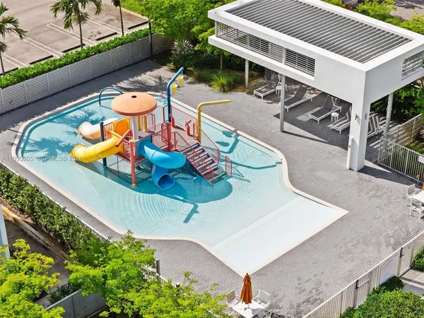 $575,000 | 10305 Northwest 63rd Terrace, Unit 105, Doral, FL 33178