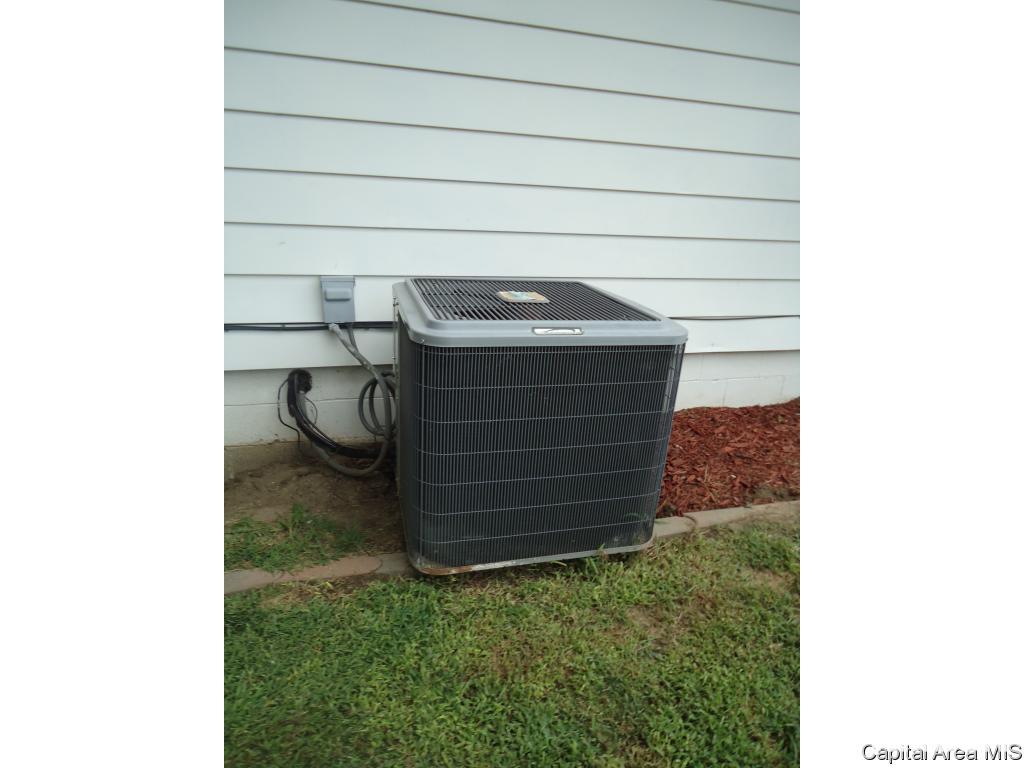 19 St Mary's Court Springfield, IL 62702 - Photo 26 of 29