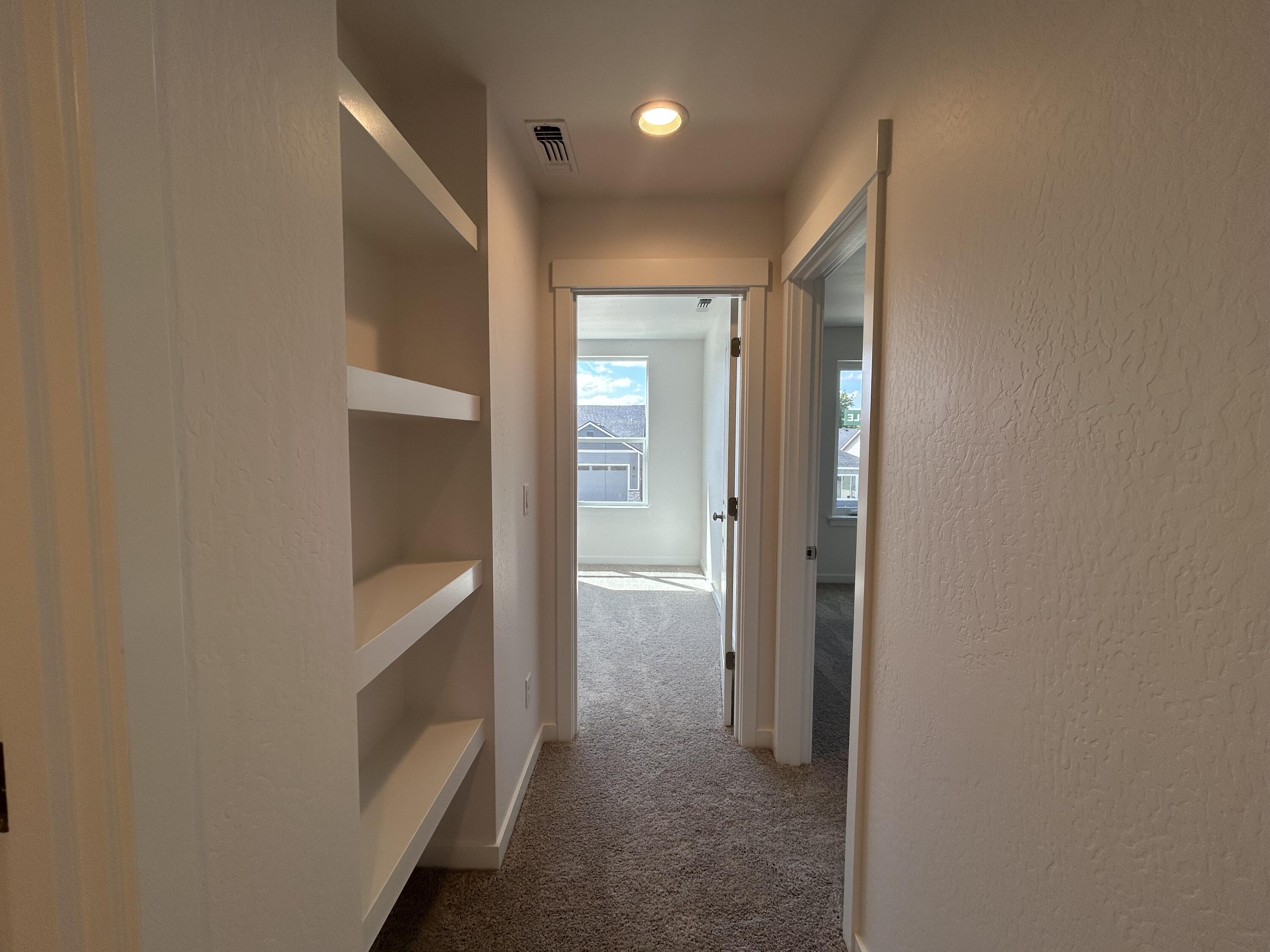 121 Valemont Drive, Unit 34 Eagle Point, OR 97524 - Photo 18 of 24