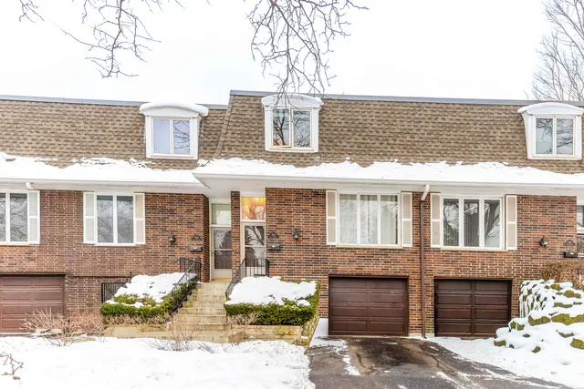 $535,000 | 1866 Old Willow Road, Northfield, IL 60093