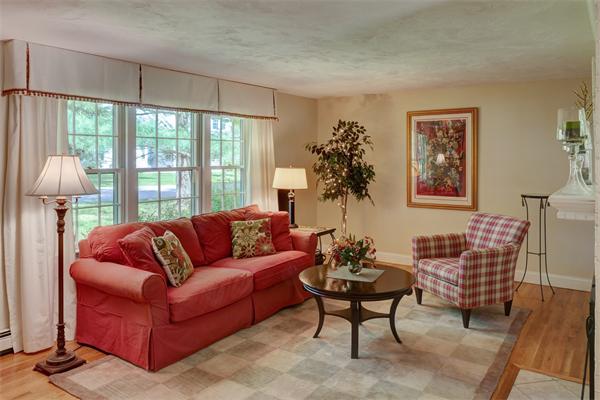 5 Riverview Road Hingham, MA 02043 - Photo 3 of 8 Gallery Image 3