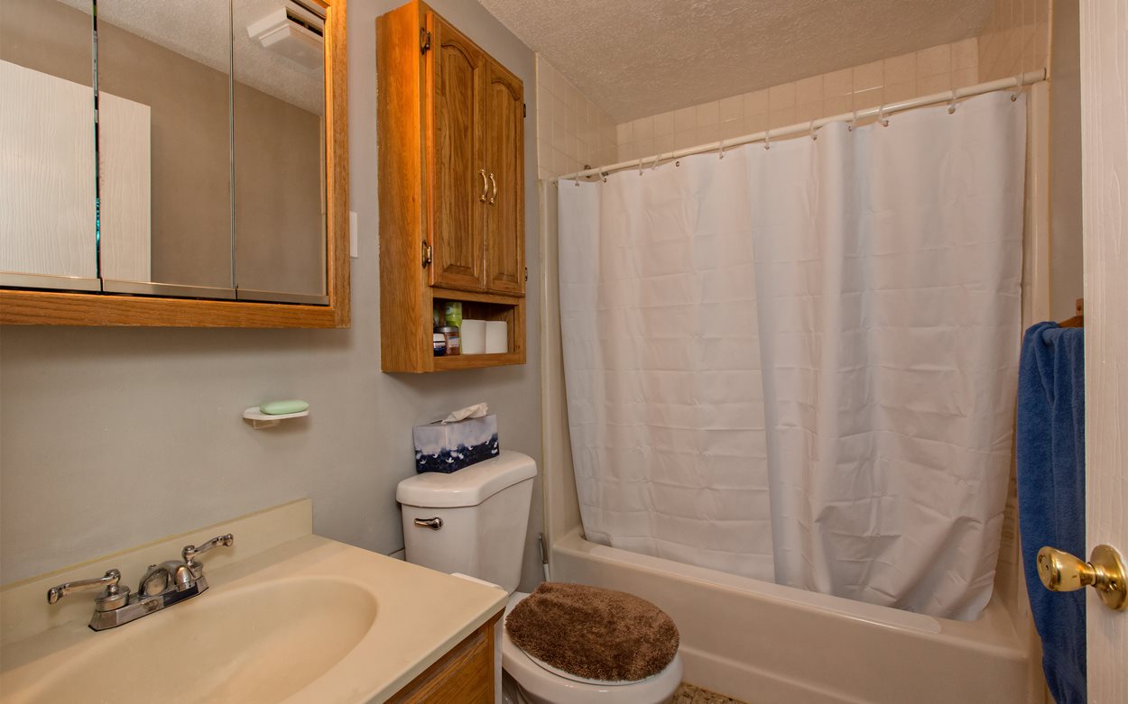 65 Ramsay Street Manchester, NH 03103 - Photo 14 of 24