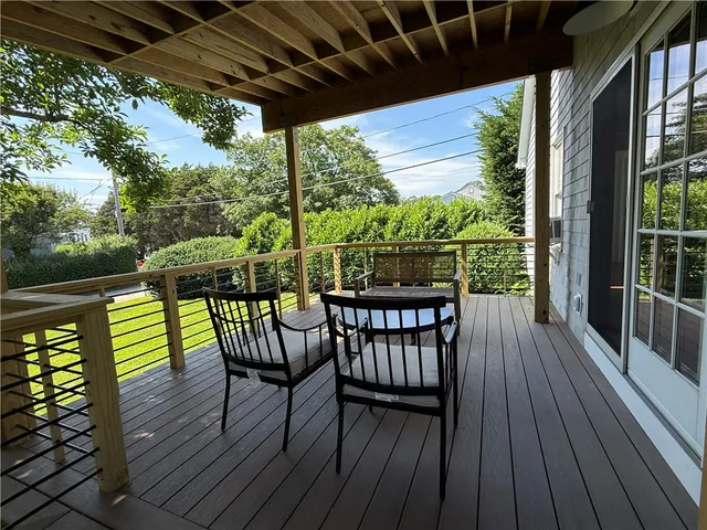 $2,800 | 157 Briarwood Avenue, Middletown, RI 02842