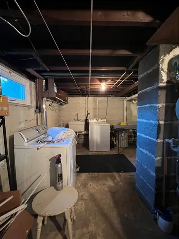 $2,800 | 157 Briarwood Avenue, Middletown, RI 02842