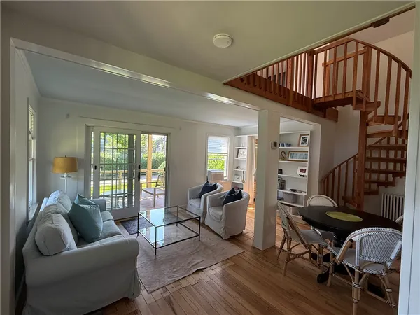 $2,800 | 157 Briarwood Avenue, Middletown, RI 02842