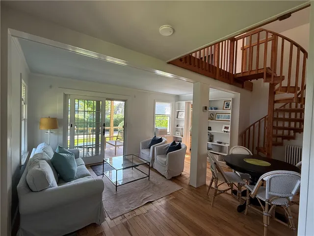 $2,800 | 157 Briarwood Avenue, Middletown, RI 02842