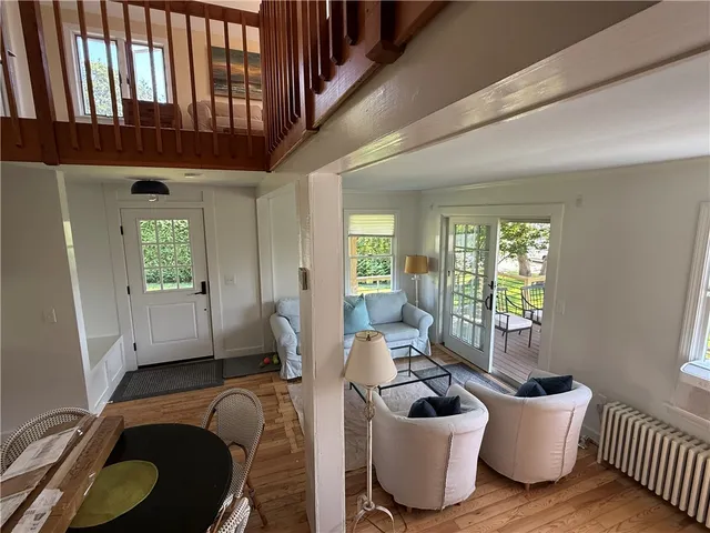 $2,800 | 157 Briarwood Avenue, Middletown, RI 02842