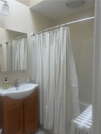 $2,800 | 157 Briarwood Avenue, Middletown, RI 02842