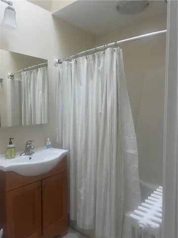 $2,800 | 157 Briarwood Avenue, Middletown, RI 02842