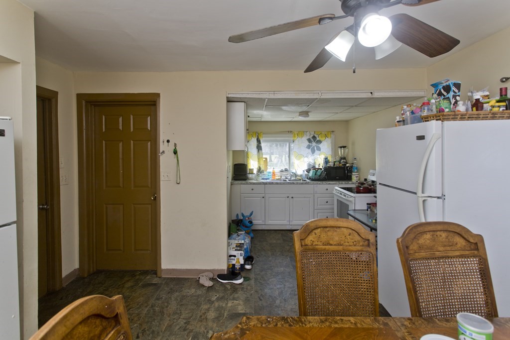 53 Whiting Street Springfield, MA 01107 - Photo 11 of 42