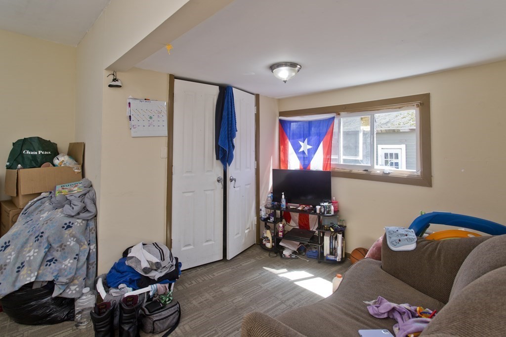 53 Whiting Street Springfield, MA 01107 - Photo 16 of 42