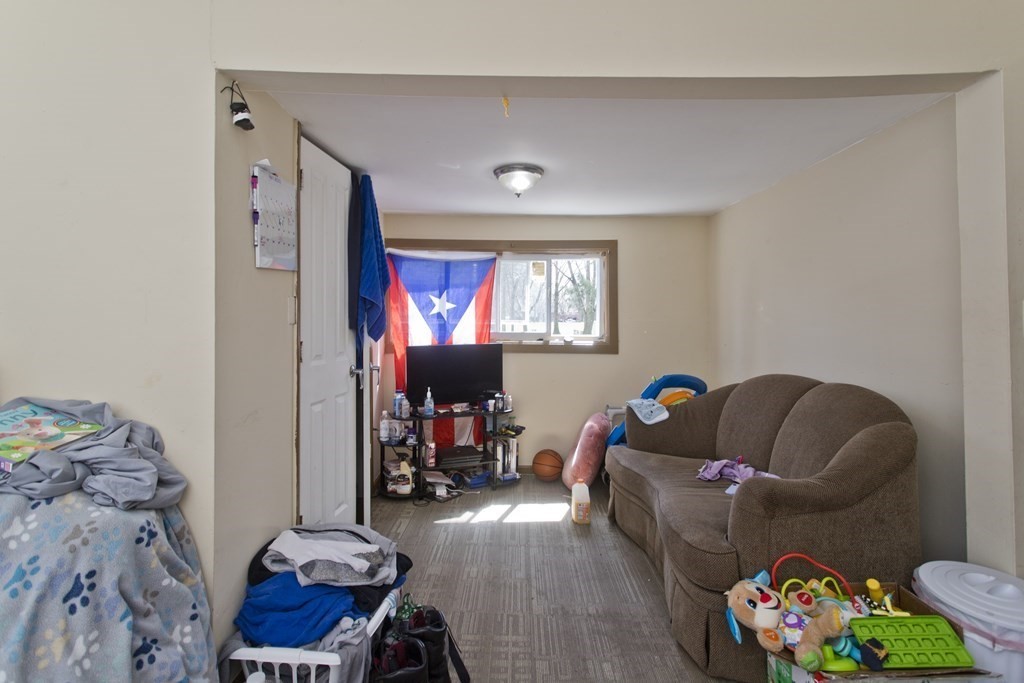 53 Whiting Street Springfield, MA 01107 - Photo 19 of 42