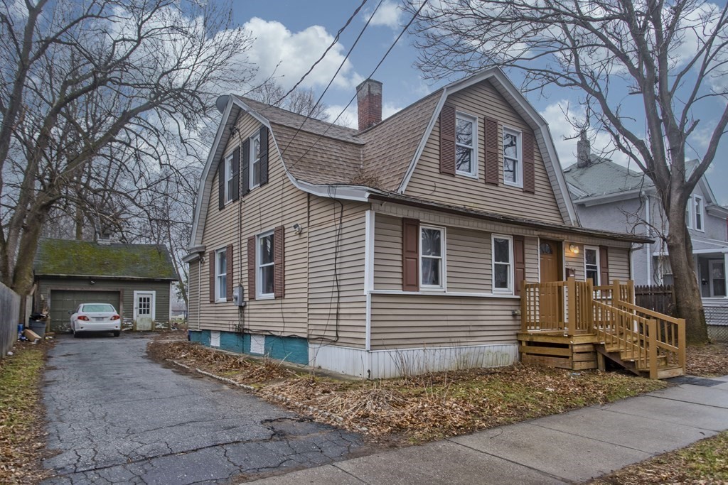 53 Whiting Street Springfield, MA 01107 - Photo 3 of 42