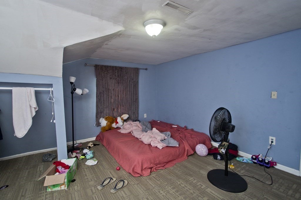 53 Whiting Street Springfield, MA 01107 - Photo 33 of 42