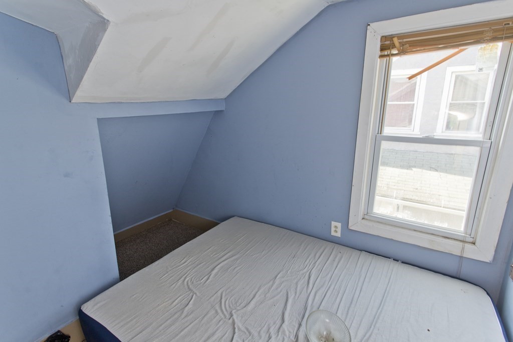 53 Whiting Street Springfield, MA 01107 - Photo 35 of 42