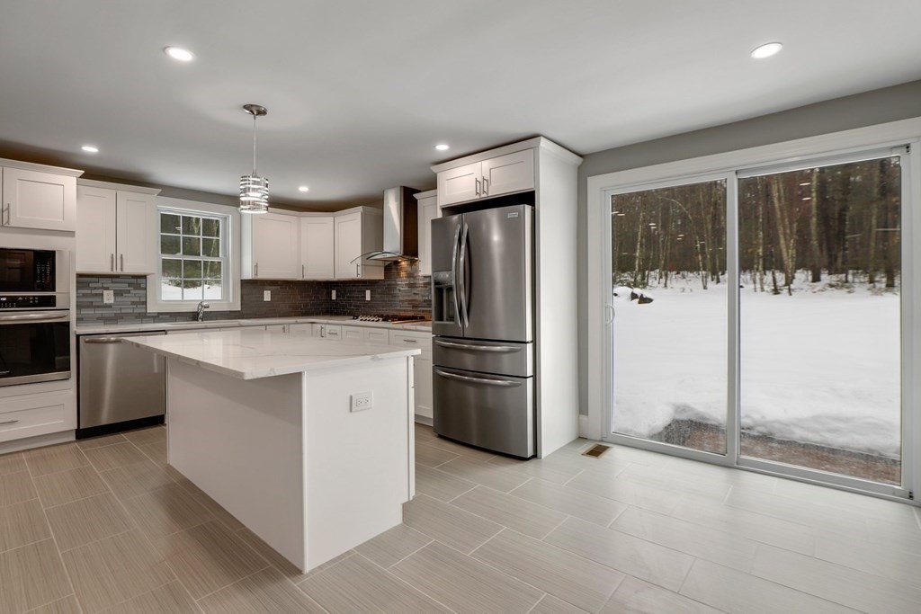 77 Martin Road Douglas, MA 01516 - Photo 7 of 42 Gallery Image 7