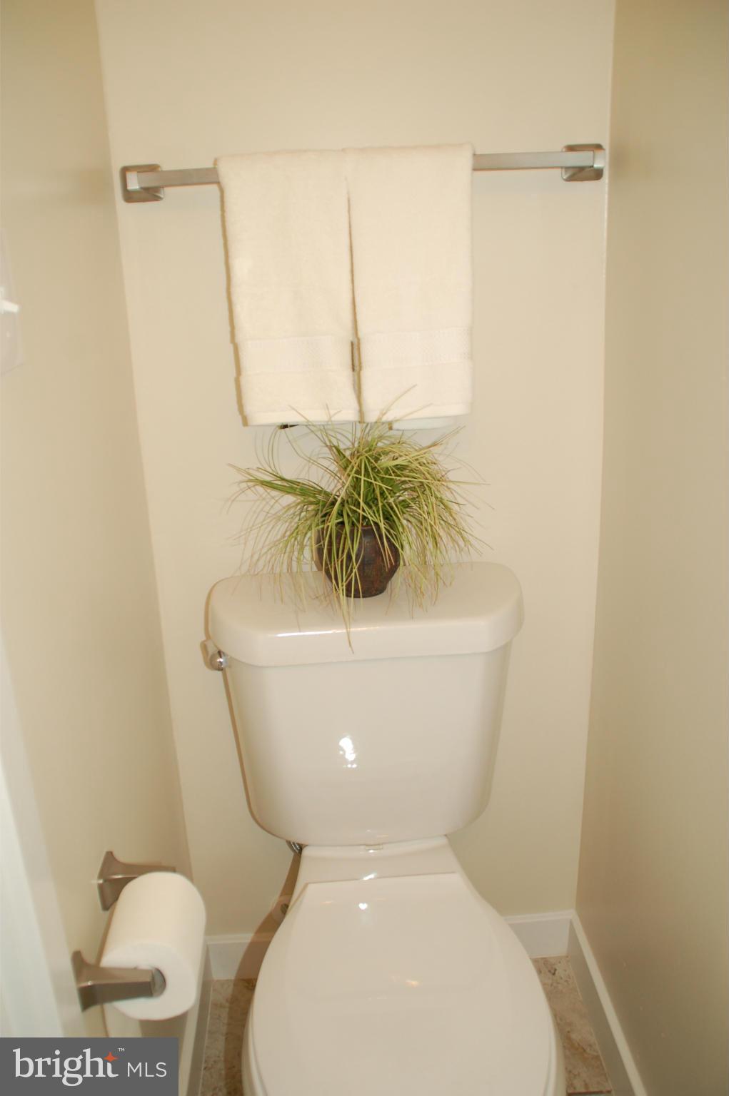 1021 Grovehill Road Baltimore, MD 21227 - Photo 17 of 30 Interior (General)