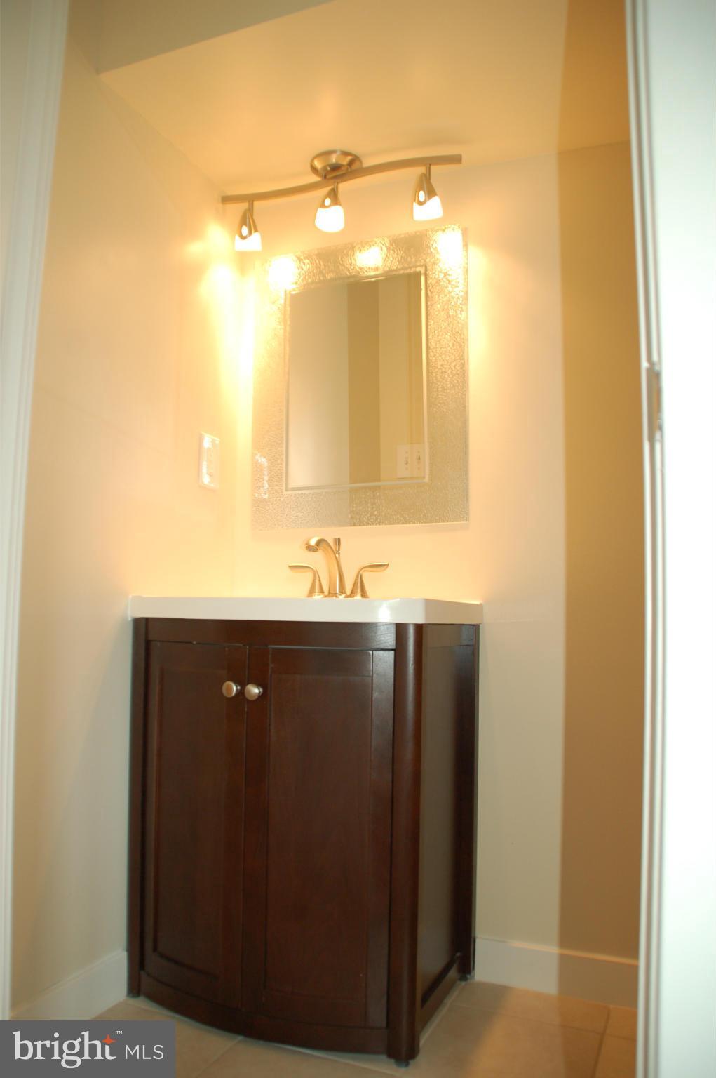 1021 Grovehill Road Baltimore, MD 21227 - Photo 18 of 30 Interior (General)