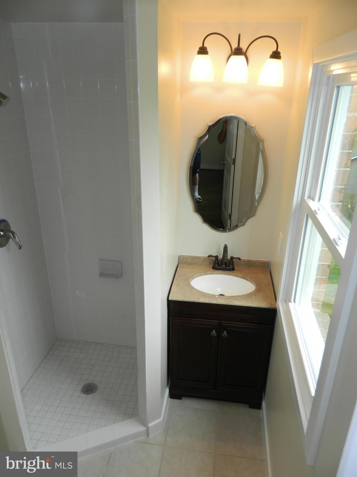 1021 Grovehill Road Baltimore, MD 21227 - Photo 20 of 30 Bath (Master)