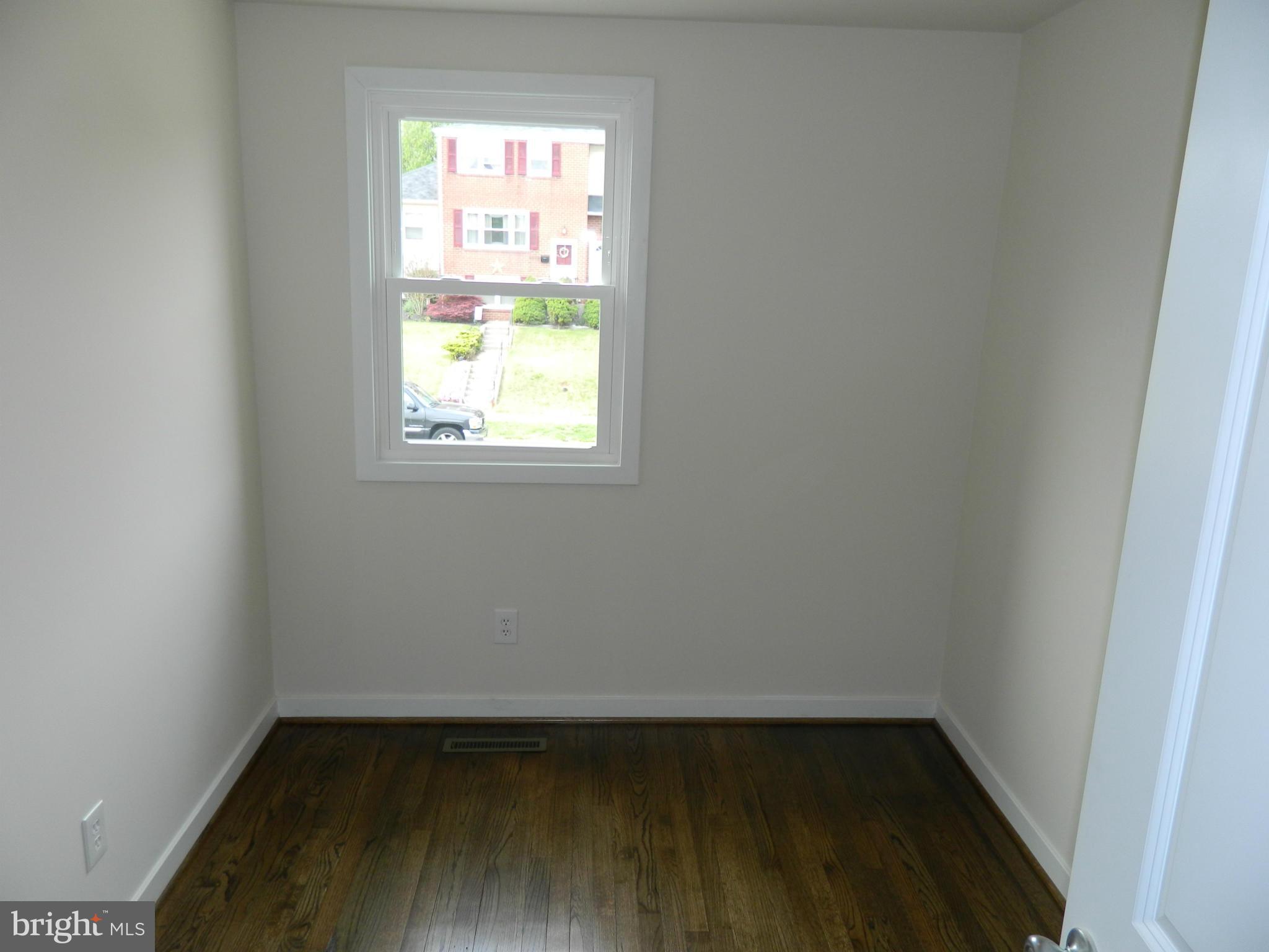 1021 Grovehill Road Baltimore, MD 21227 - Photo 21 of 30 Bedroom