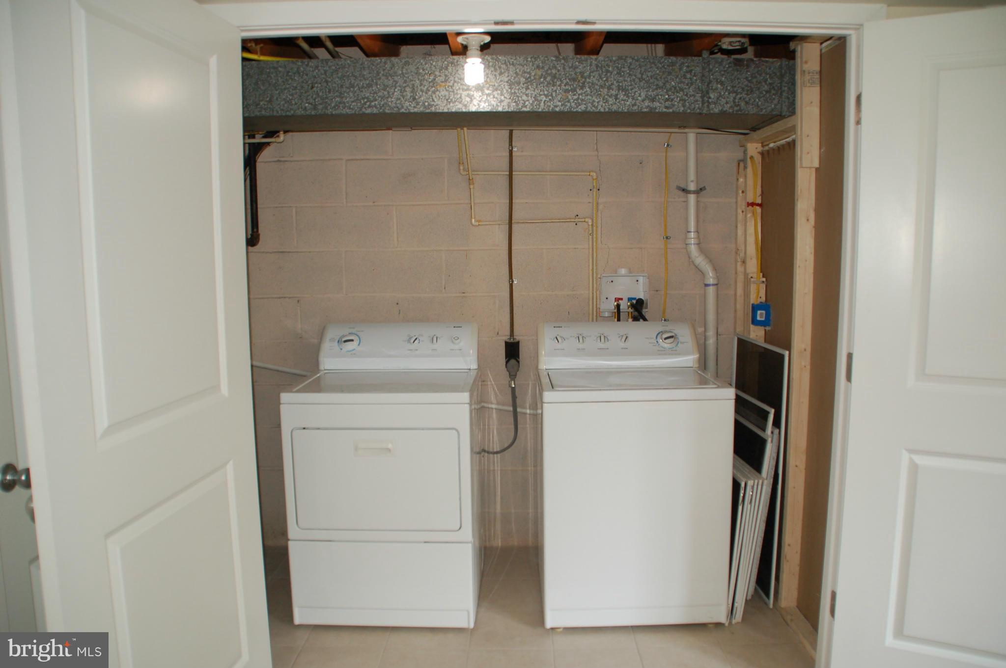 1021 Grovehill Road Baltimore, MD 21227 - Photo 26 of 30 Interior (General)