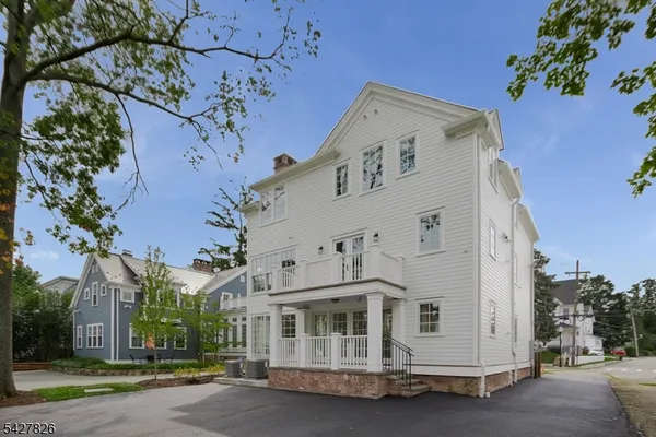$6,300 | 113 Washington Street, Unit A, Morristown, NJ 07960