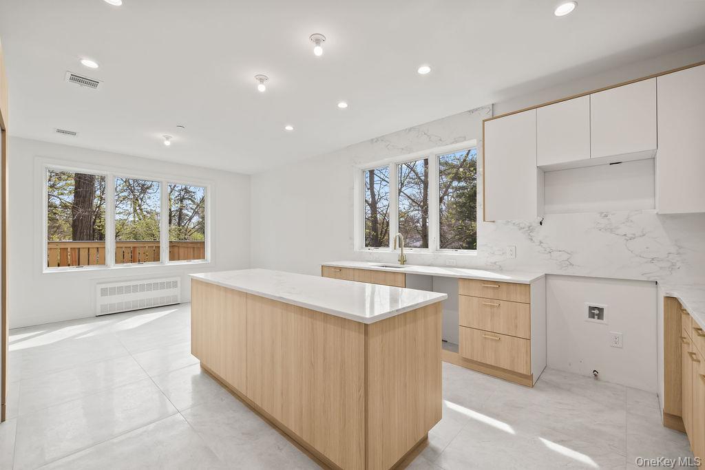 5 Mirror Lake Road, Unit 202 Spring Valley, NY 10977 - Photo 10 of 50 Kitchen