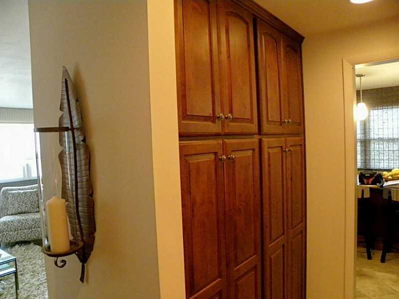 5053 Lee Turner Road Columbus, IN 47201 - Photo 14 of 22 Gallery Image 14