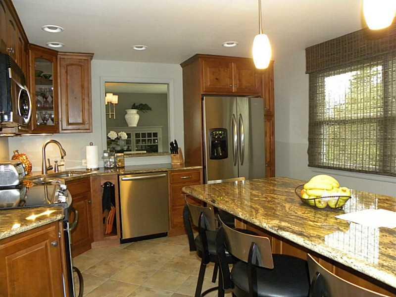 5053 Lee Turner Road Columbus, IN 47201 - Photo 7 of 22 Gallery Image 7
