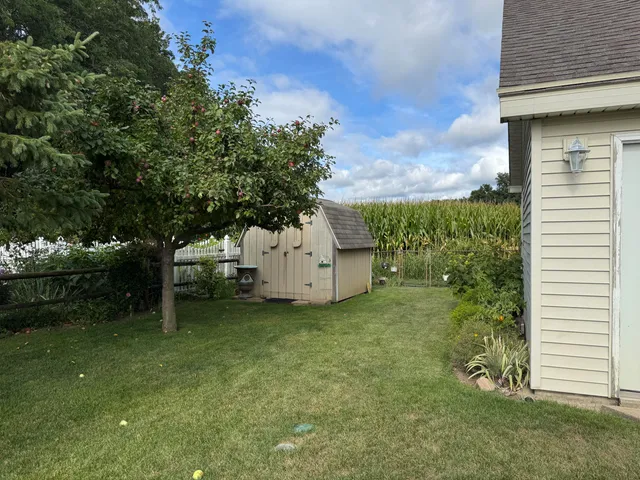 $779,900 | 704 Pearl Beach Drive South, Coldwater, MI 49036