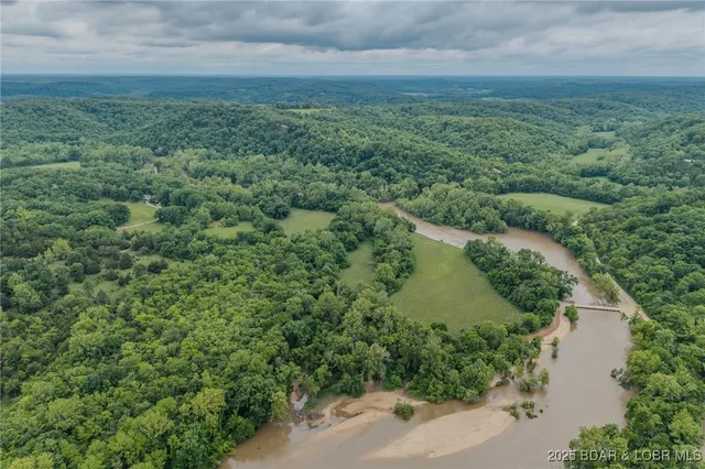 $599,000 | 4506 Tunnel Dam Road, Macks Creek, MO 65786