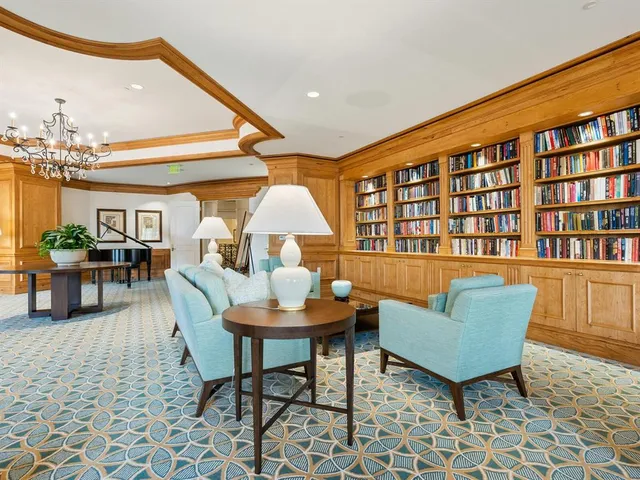 $3,360,000 | 35 Watergate Drive, Unit 906, Sarasota, FL 34236