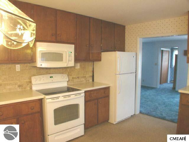 701 N Union Ithaca, MI 48847 - Photo 2 of 9 1771042-1.JPG
