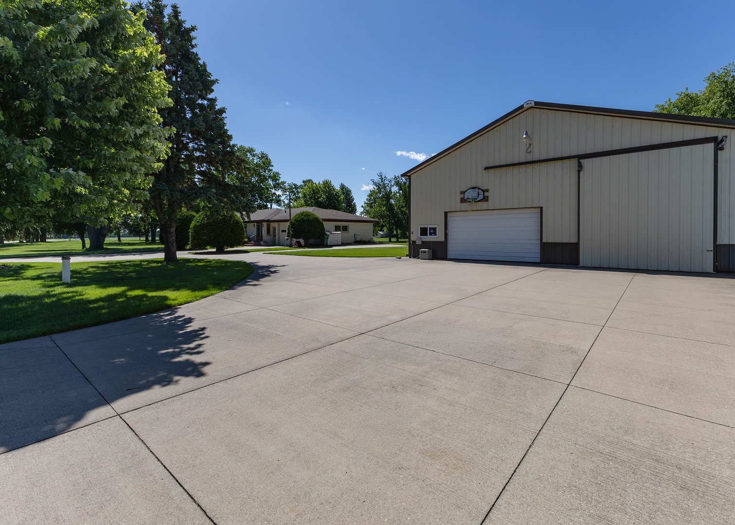 17028 Hubbard Road East Moline, IL 61244 - Photo 30 of 37