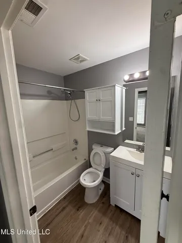 $1,635 | 5411 Jackson Cove, Southaven, MS 38671