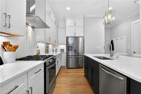 $799,900 | 805 Castile Lane, Woodstock, GA 30188