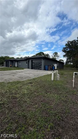 $1,800 | 5046 Locke Lane, Lehigh Acres, FL 33973