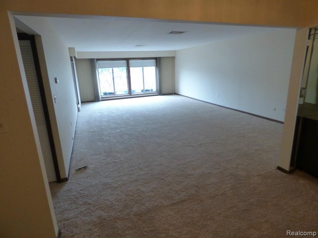 25720 Southfield Road, Unit 102 Southfield, MI 48075 - Photo 18 of 39