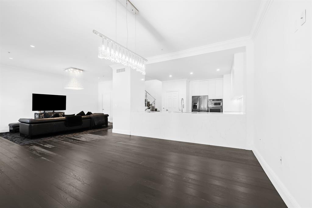 456 East Boca Raton Road Boca Raton, FL 33432 - Photo 15 of 24 a view of a livingroom with a flat screen tv