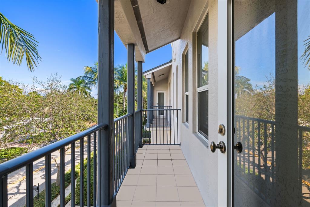 456 East Boca Raton Road Boca Raton, FL 33432 - Photo 18 of 24 a view of a balcony