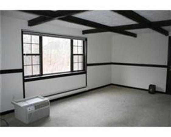 50 Spencer Road, Unit 24L Boxborough, MA 01719 - Photo 2 of 14 a view of an empty room and window