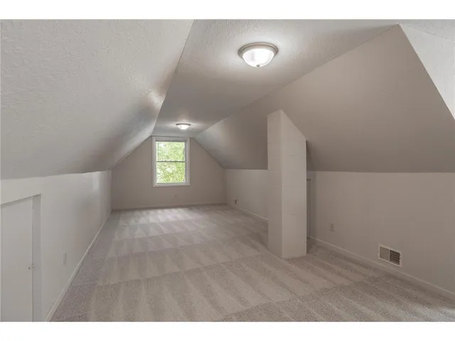 $2,299 | 1183 Edgerton Street, St. Paul, MN 55130