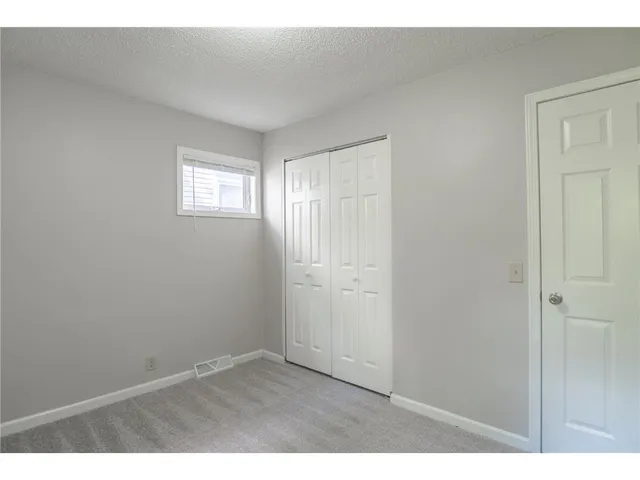 $2,299 | 1183 Edgerton Street, St. Paul, MN 55130