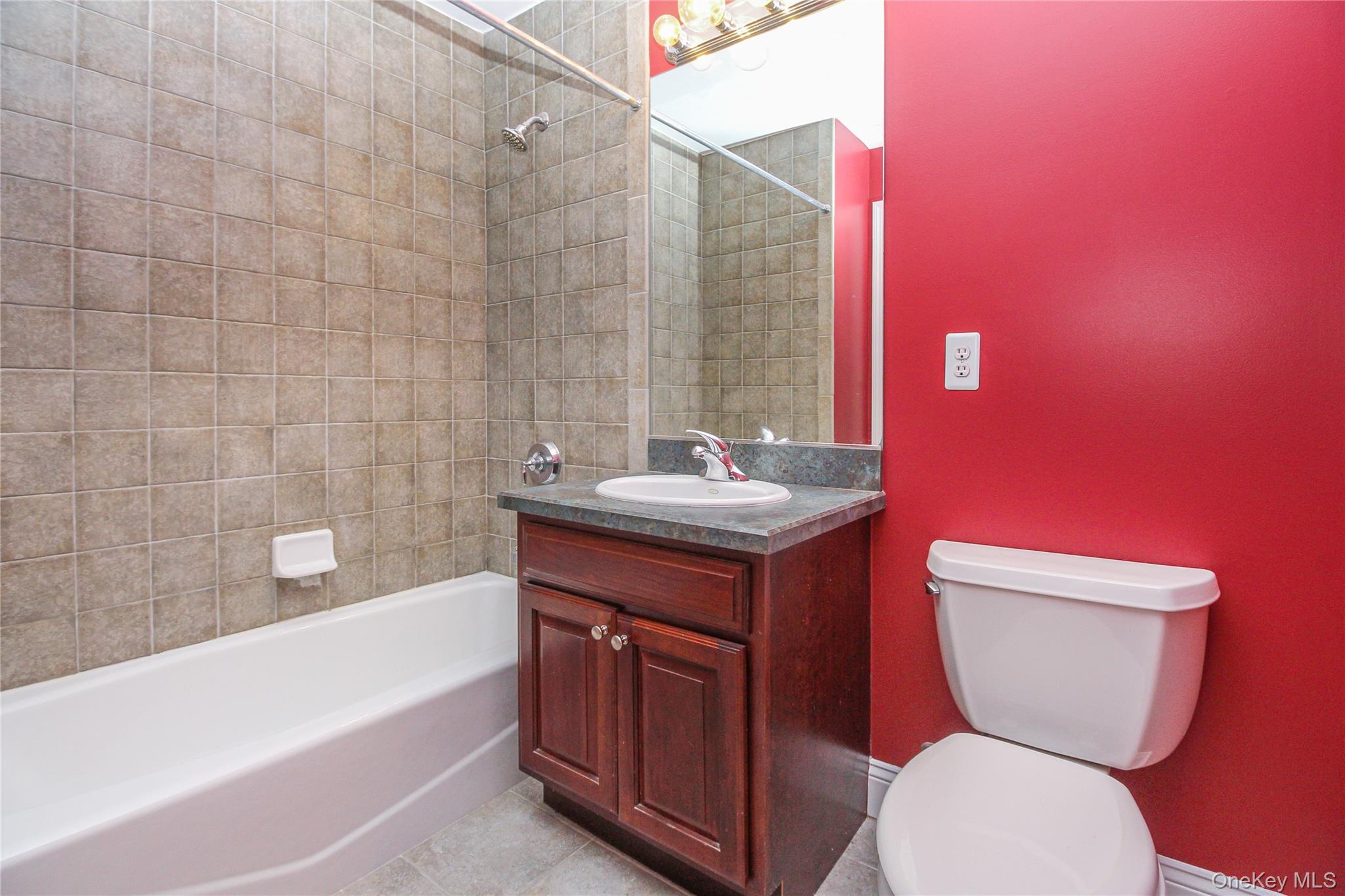 200 School House Road, Unit 1A Peekskill, NY 10566 - Photo 22 of 35 Hall bathroom