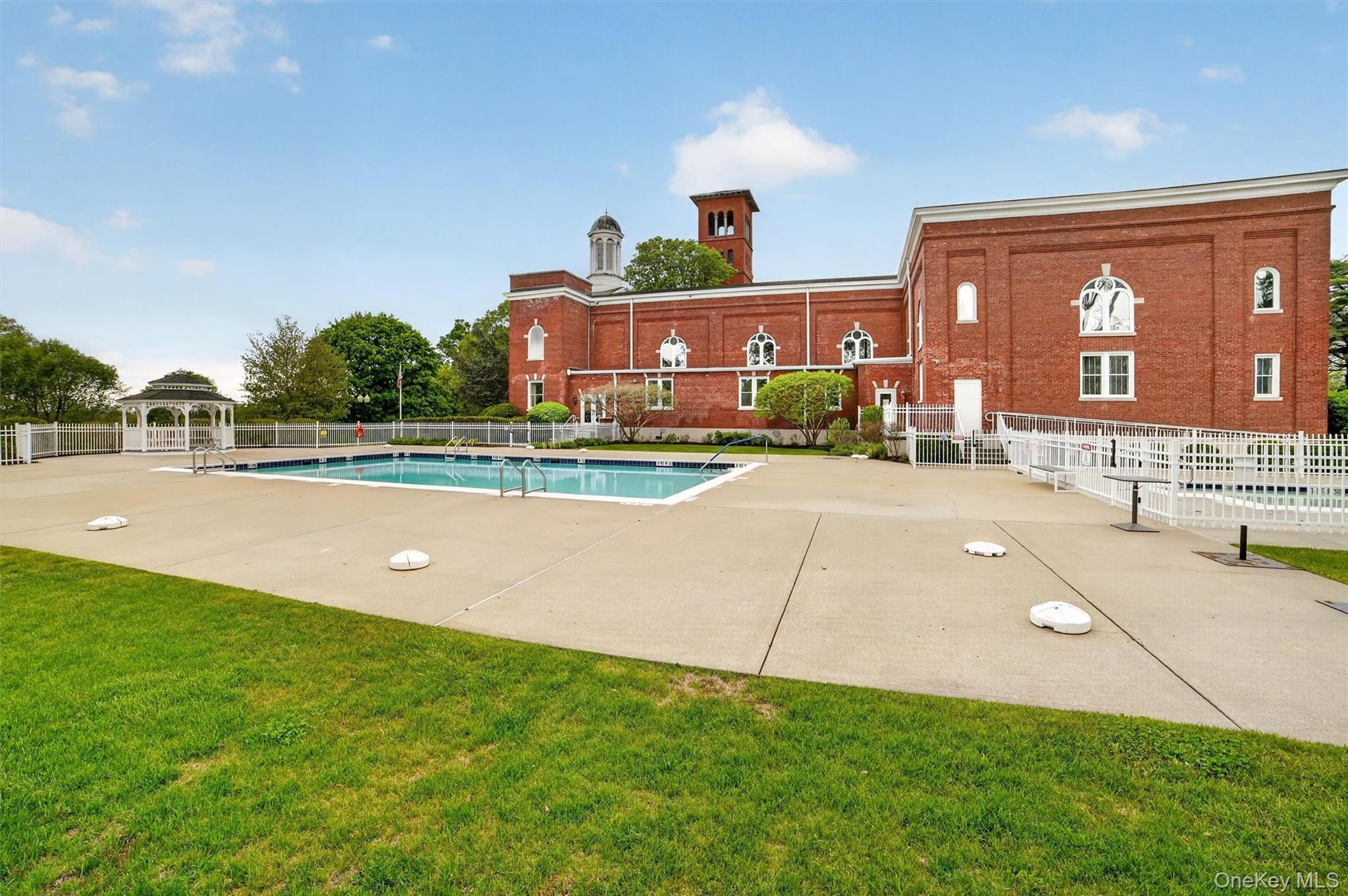 200 School House Road, Unit 1A Peekskill, NY 10566 - Photo 31 of 35 Community Pool