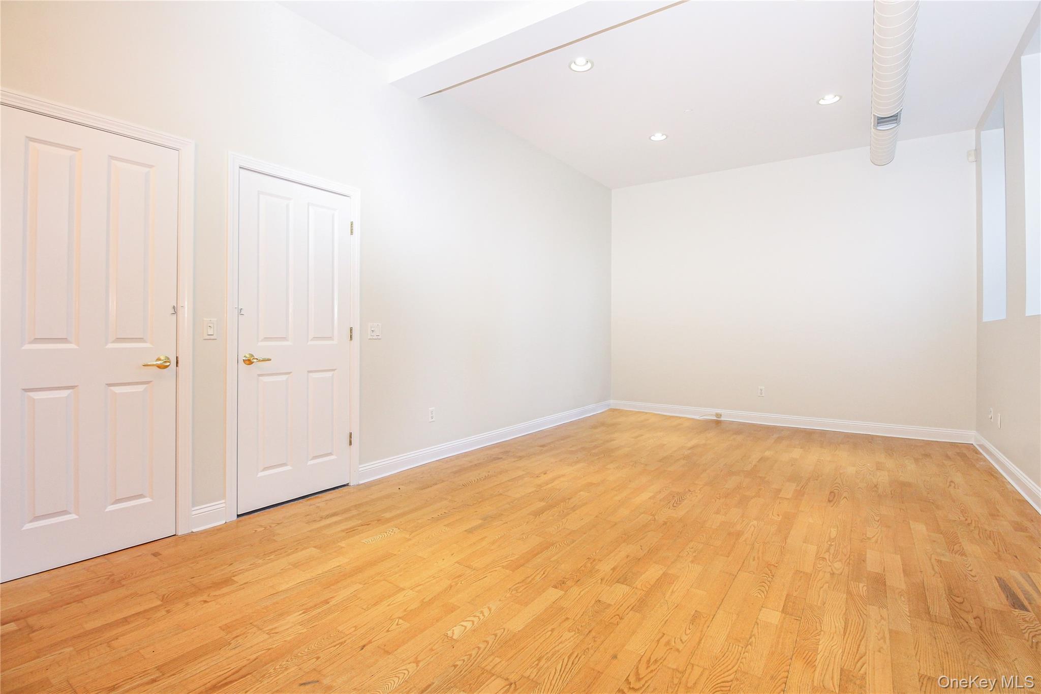 200 School House Road, Unit 1A Peekskill, NY 10566 - Photo 7 of 35 Living Room