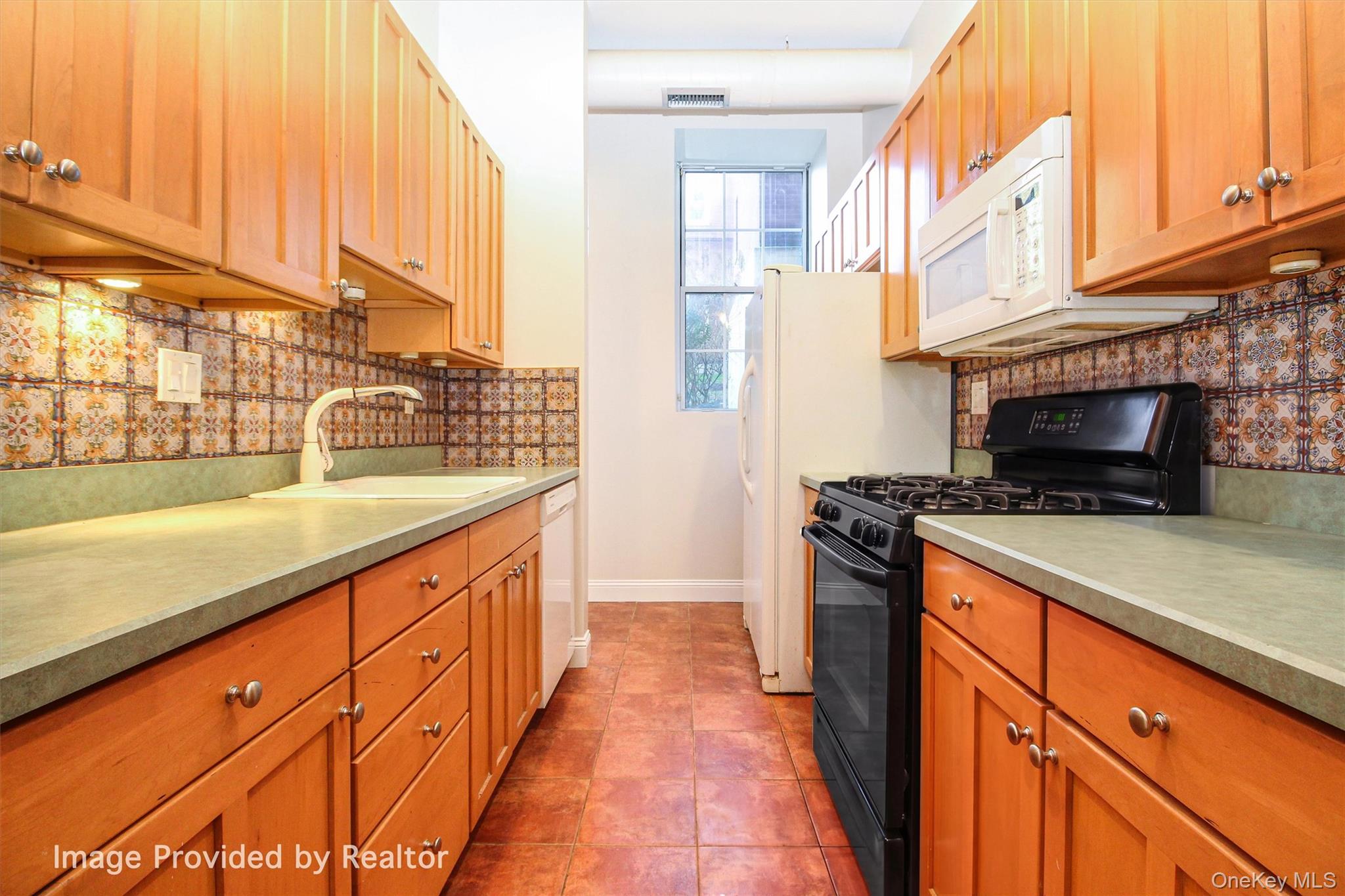200 School House Road, Unit 1A Peekskill, NY 10566 - Photo 10 of 35 Kitchen