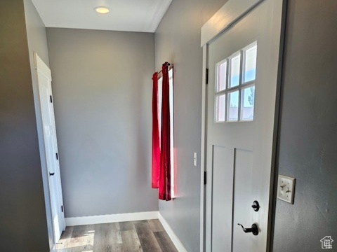 718 700 East Preston, ID 83263 - Photo 17 of 45 Entry/ Foyer 9 ft ceilings, wide hallways, stairs and oversized doors.