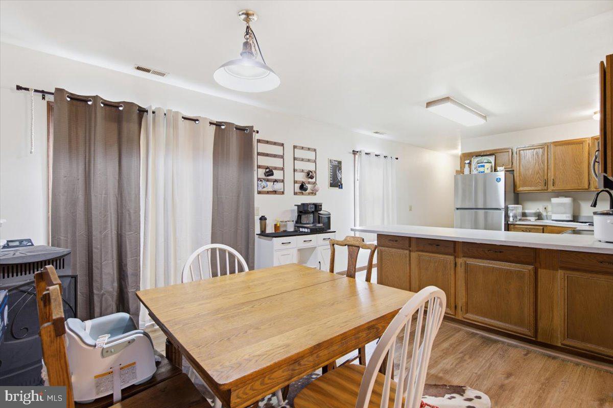 113 Chambers Street Preston, MD 21655 - Photo 7 of 25 06-Dining Area